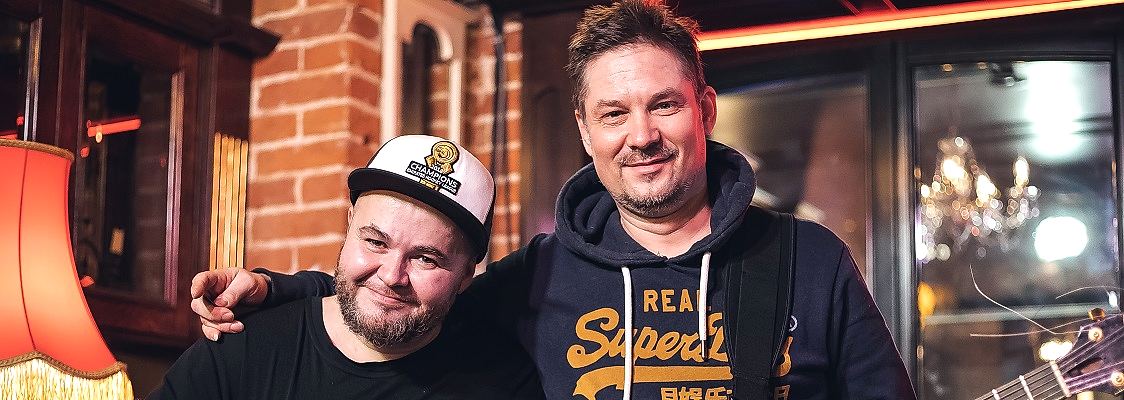 Феликс Лахути электроскрипка вокал Анатолий Мачуленко гитара