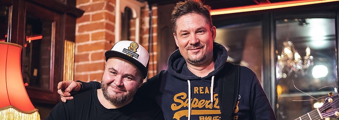 Феликс Лахути электроскрипка вокал Анатолий Мачуленко гитара