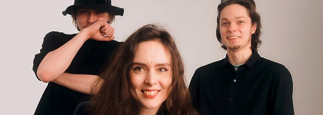 Jazzhouse Trio Ксения Савченко контрабас Максимилиан Шевалев фортепиано Богдан Ивлев ударные